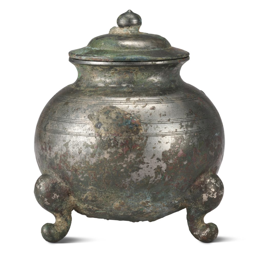 唐銅弦紋三足器